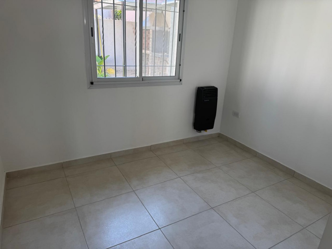 Inmejorable casa de Barrio 15 de Diciembre