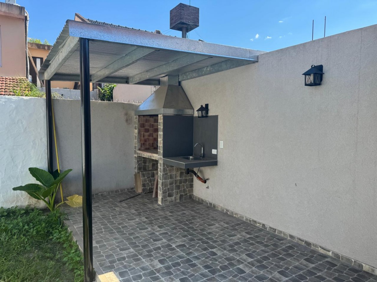 Inmejorable casa de Barrio 15 de Diciembre